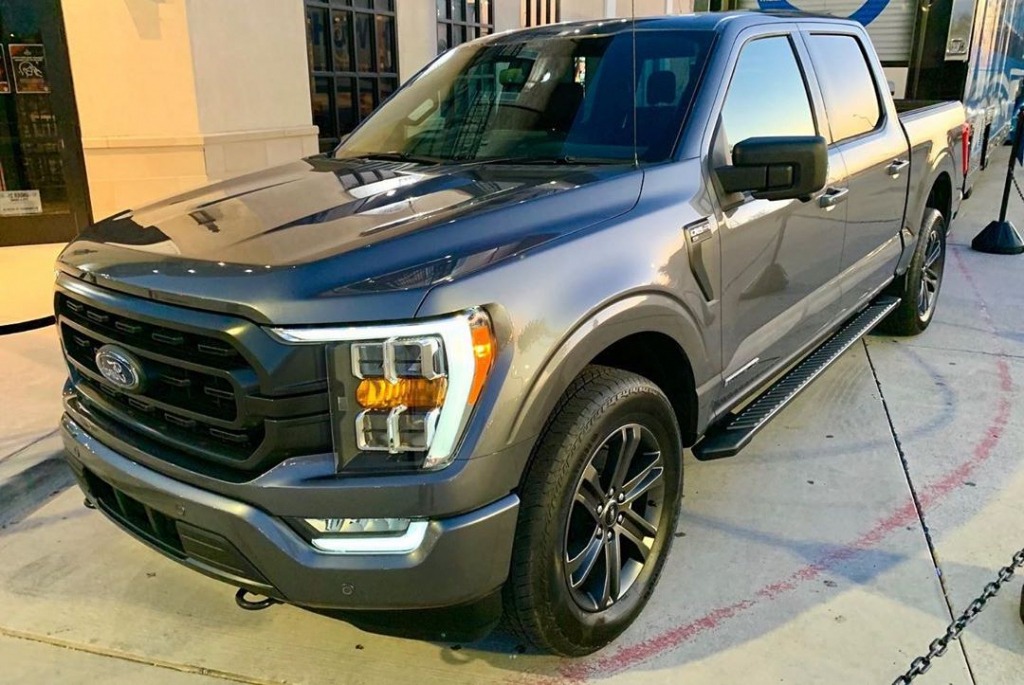 2022 Ford F150 XLT Specs